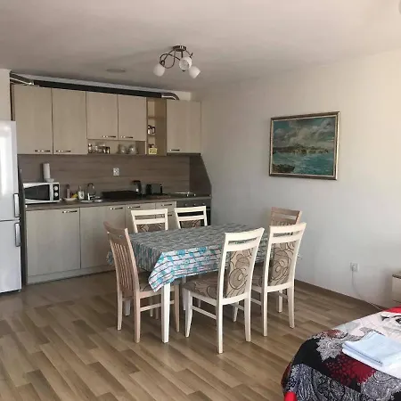 Zornica In Πανσιόν