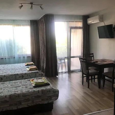 Zornica In Πανσιόν 3*
