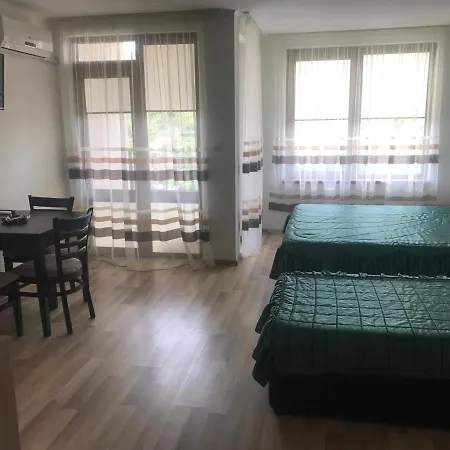 Zornica In Penzion Obzor